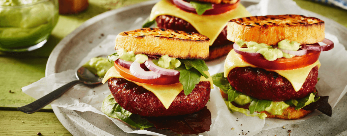 Süßkartoffel-Burger mit Avocado-Soße für 4 Personen von lidl-kochen.de