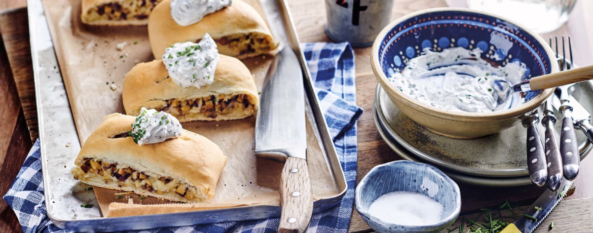 Veganes Handbrot mit Räuchertofu und Zwiebel für 4 Personen von lidl-kochen.de