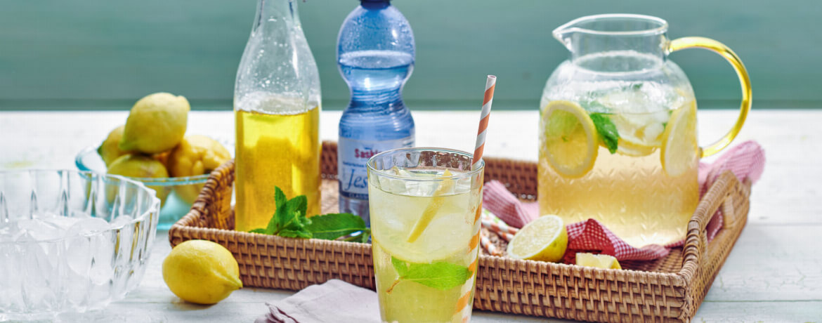 Zitronenlimonade selbst gemacht - Rezept | LIDL Kochen Zitronenlimonade selbst gemacht - Rezept | LIDL Kochen