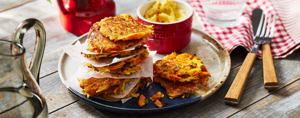 Kartoffel-Puffer mit Karotten an Avocado-Dip mit Mango für 4 Personen von lidl-kochen.de