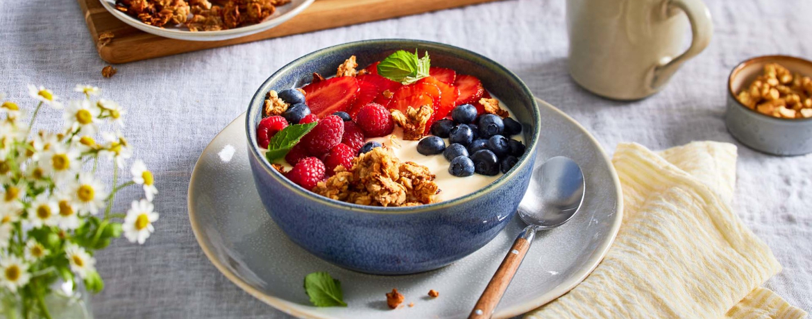 Veganes Sommer-Müsli mit Beeren für 4 Personen von lidl-kochen.de