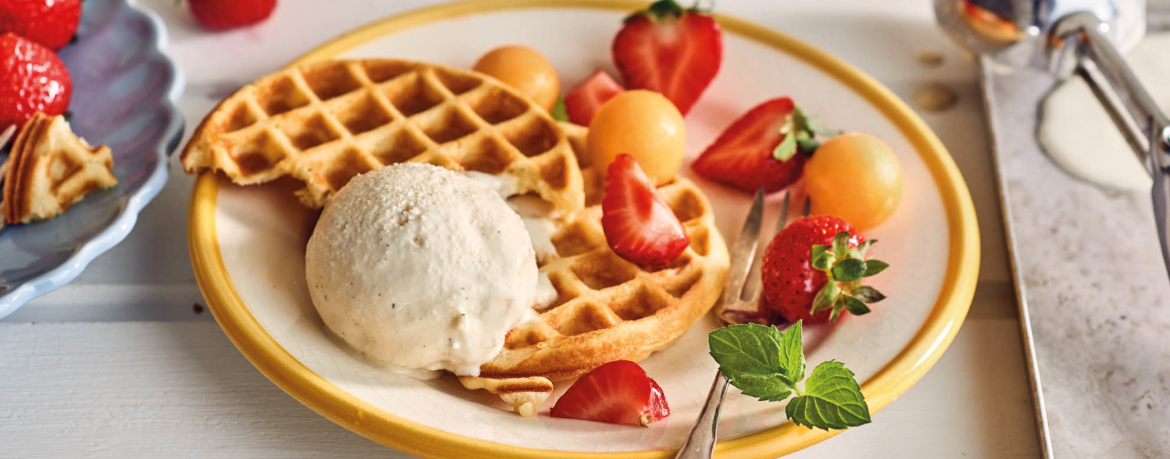 Zitronenwaffel mit Früchten und Eis für 4 Personen von lidl-kochen.de