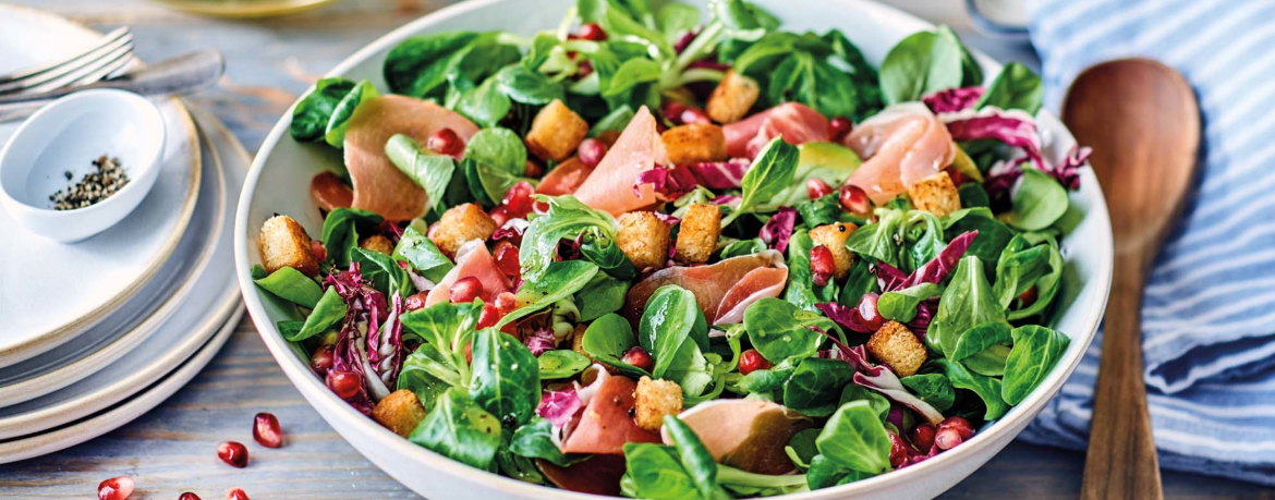 Wintersalat mit Brotcroûtons für 4 Personen von lidl-kochen.de