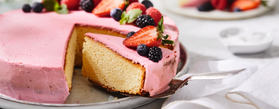 Saftiger Zitronenkuchen mit Beeren-Creme für 12 Personen von lidl-kochen.de