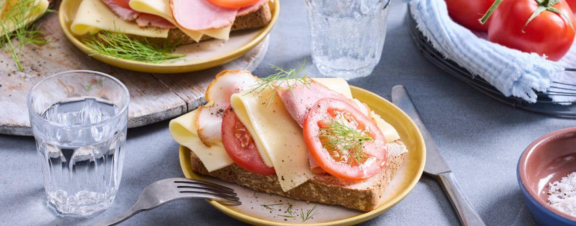 Belegte Brote mit Schinken, Schnitt-Käse und Tomate für 4 Personen von lidl-kochen.de