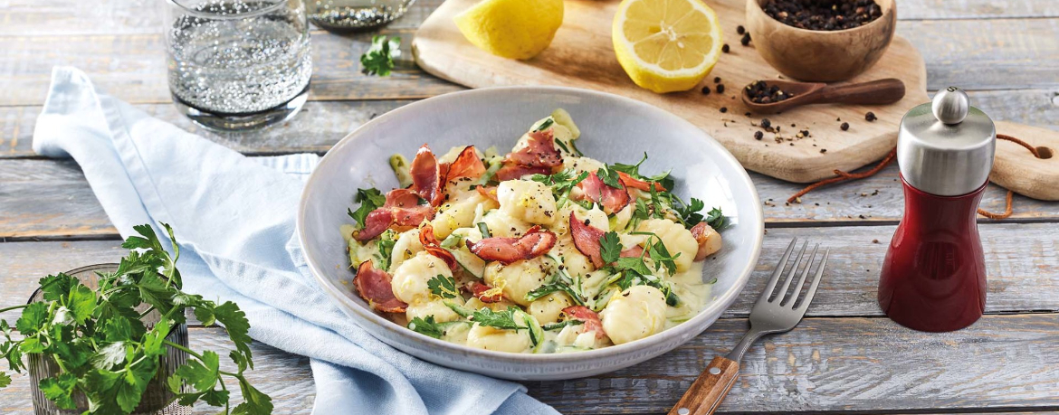 Gnocchi alla panna mit Schinken, Zitrone und Zucchini für 4 Personen von lidl-kochen.de