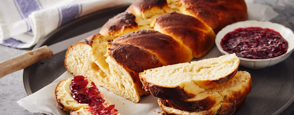 Klassisches Hefezopf-Rezept für 16 Personen von lidl-kochen.de