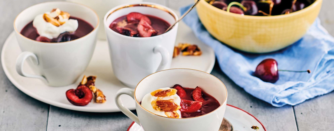 Kirschkaltschale mit Mandelsahne für 4 Personen von lidl-kochen.de