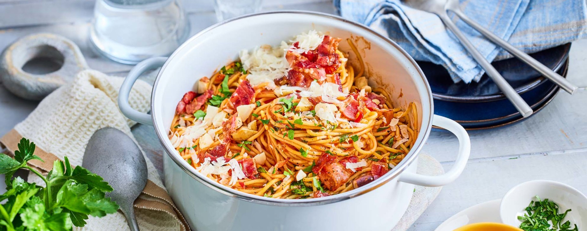 Spaghetti mit Tomaten-BBQ-Sauce und krossem Speck für 4 Personen von lidl-kochen.de