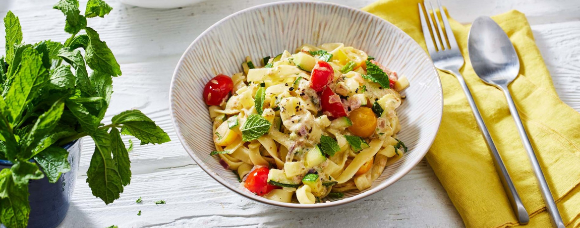 Pasta mit Zucchini und Tomaten für 4 Personen von lidl-kochen.de