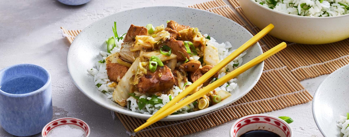 Chinakohl-Hähnchen-Pfanne mit Kräuterreis für 4 Personen von lidl-kochen.de