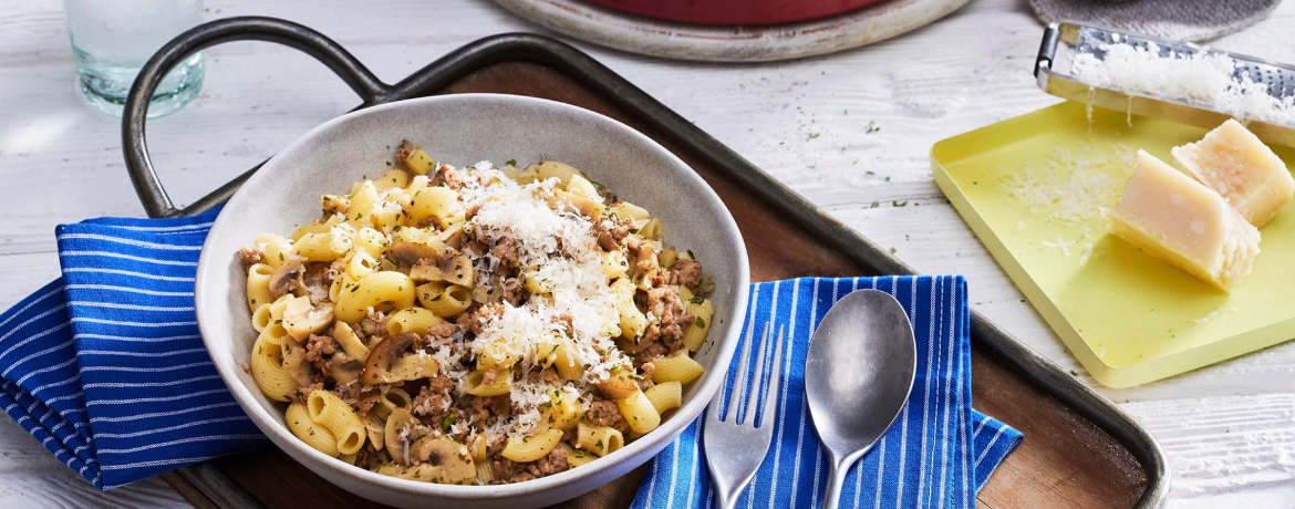 Makkaroni mit Hackfleisch-Pilz-Ragù für 4 Personen von lidl-kochen.de