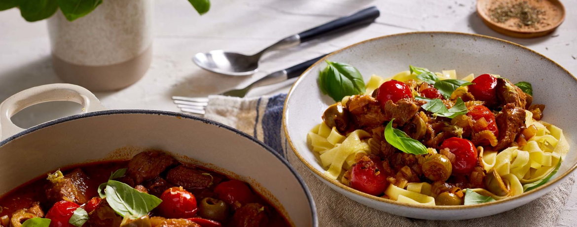 Mediterranes Gulasch mit Tagliatelle für 4 Personen von lidl-kochen.de