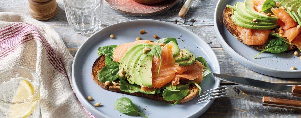 Belegte Brote mit Lachs und Avocado für 4 Personen von lidl-kochen.de