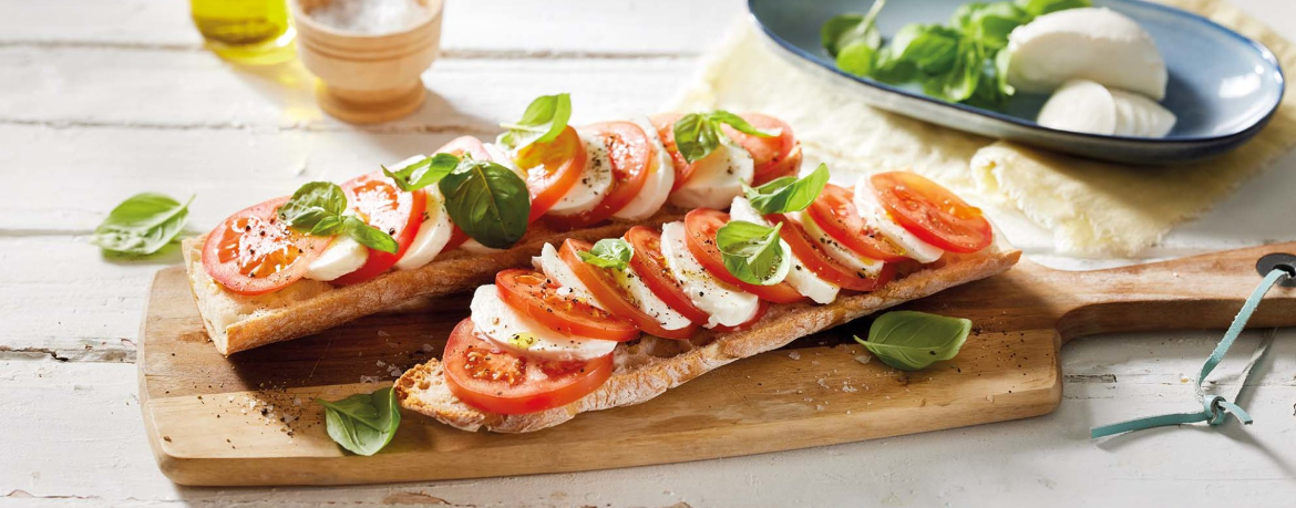 Baguette mit Caprese und Basilikum für 4 Personen von lidl-kochen.de