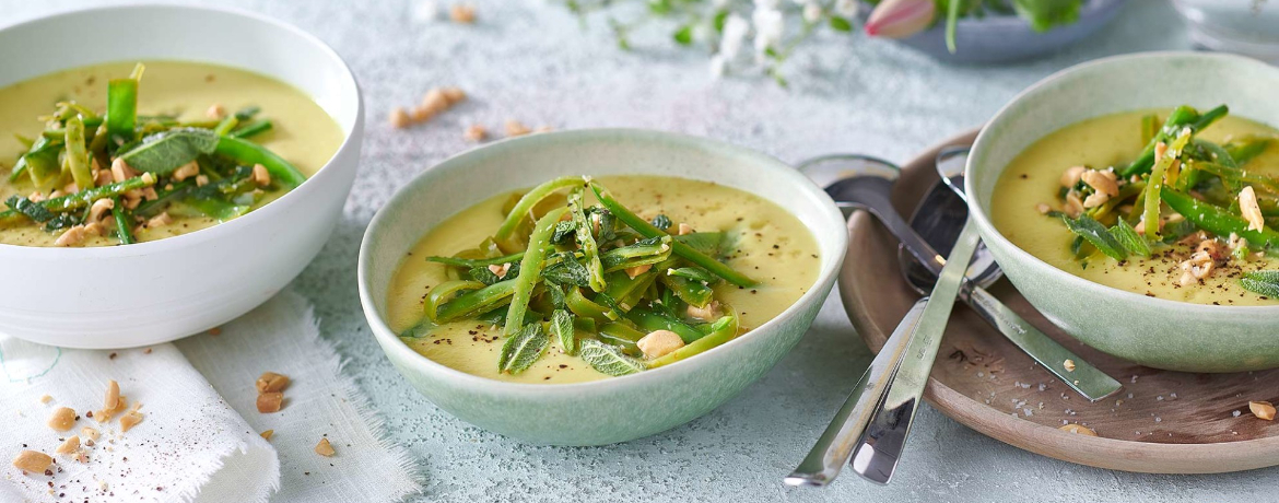 Kohlrabi-Kokos-Suppe mit Zuckerschoten und Minze für 4 Personen von lidl-kochen.de