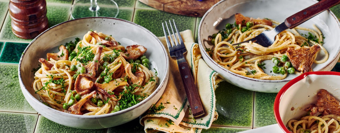 Vegane Pasta mit Pfifferlingen und Erbsen​ für 4 Personen von lidl-kochen.de