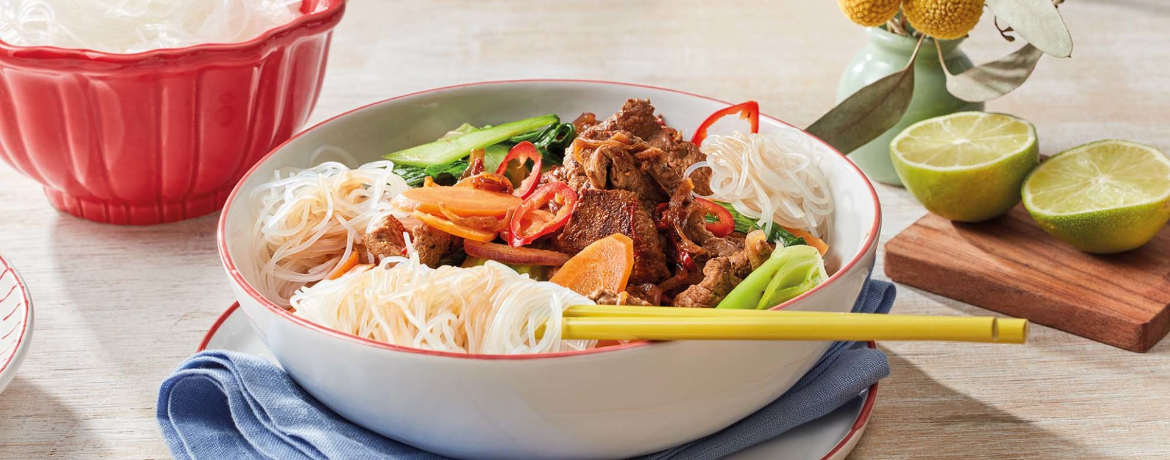 Asiatisches Rindfleisch mit Glasnudeln und Gemüse für 4,5 Personen von lidl-kochen.de