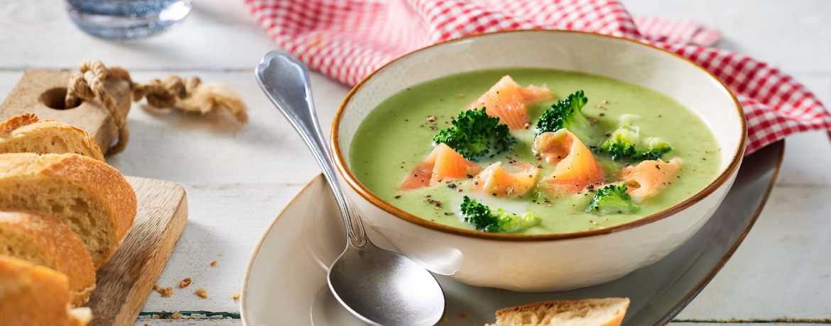 Brokkolicremesuppe mit Lachsstreifen für 4 Personen von lidl-kochen.de