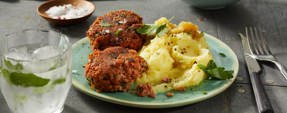 Pilz-Pflanzerl mit Apfelkompott und Kartoffelstampf für 4 Personen von lidl-kochen.de