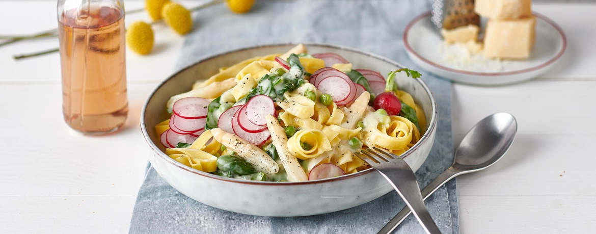 Frühlingspasta mit Spargel für 4 Personen von lidl-kochen.de