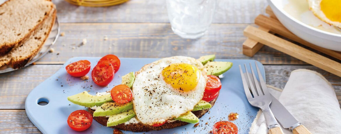 Avocado-Tomaten-Brot mit Spiegelei für 4 Personen von lidl-kochen.de