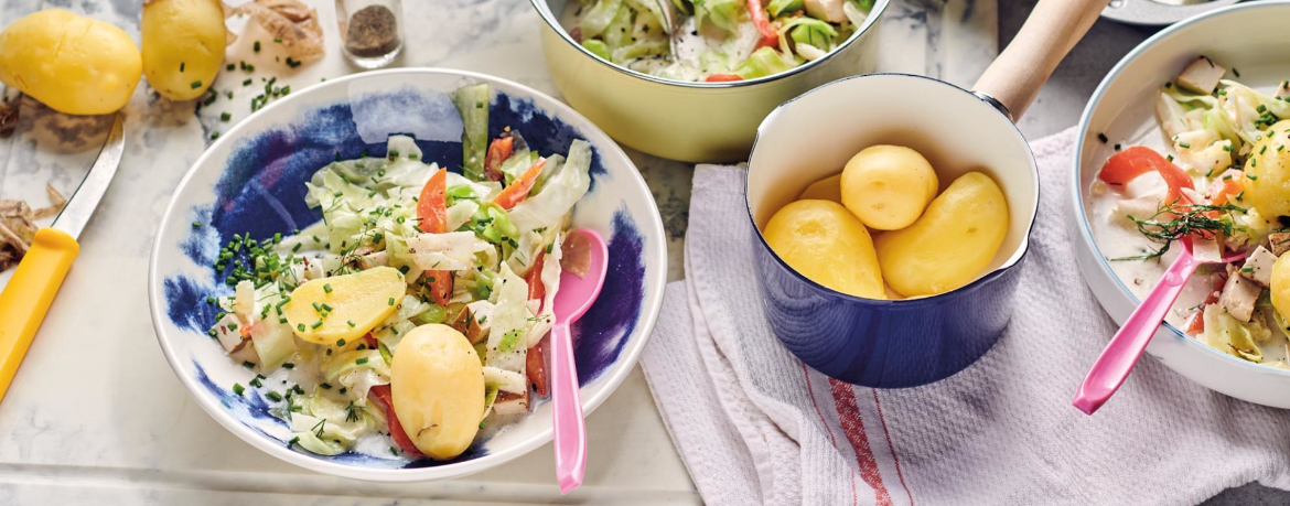 Spitzkohlgemüse mit Räuchertofu, Paprika und Pellkartoffeln für 4 Personen von lidl-kochen.de