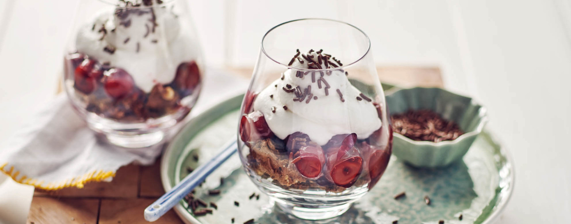 Schwarzwälder-Kirsch-Dessert im Glas für 4 Personen von lidl-kochen.de