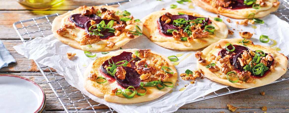 Mini-Flammkuchen mit Roter Bete für 4 Personen von lidl-kochen.de