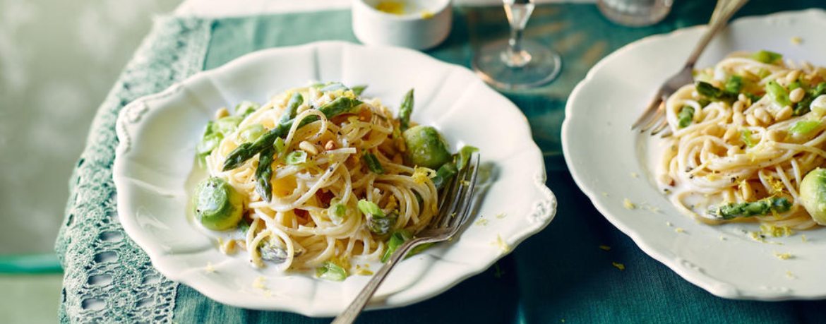 Spaghetti mit Avocado und grünem Spargel in Zitronensoße für 4 Personen von lidl-kochen.de