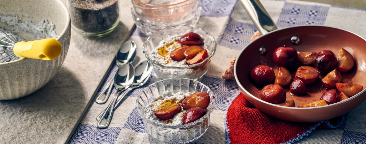 Chia-Zimt-Pudding mit karamellisierten Pflaumen für 4 Personen von lidl-kochen.de