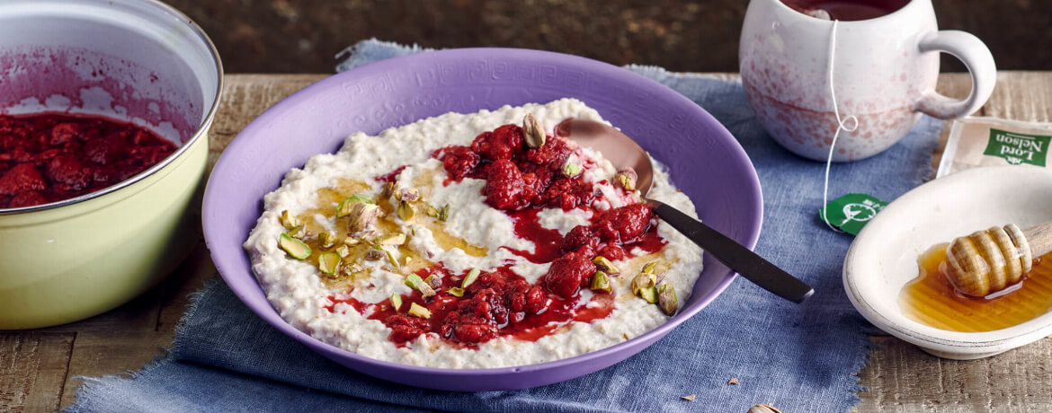 Porridge mit heißen Himbeeren und Pistazien für 4 Personen von lidl-kochen.de
