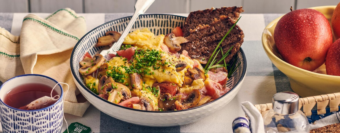 Rührei mit Champignons, Tomaten und Schnittlauch für 4 Personen von lidl-kochen.de