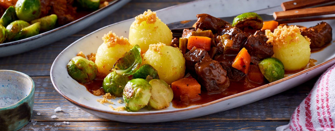 Hirsch-Gulasch mit gebratenem Rosenkohl für 4 Personen von lidl-kochen.de