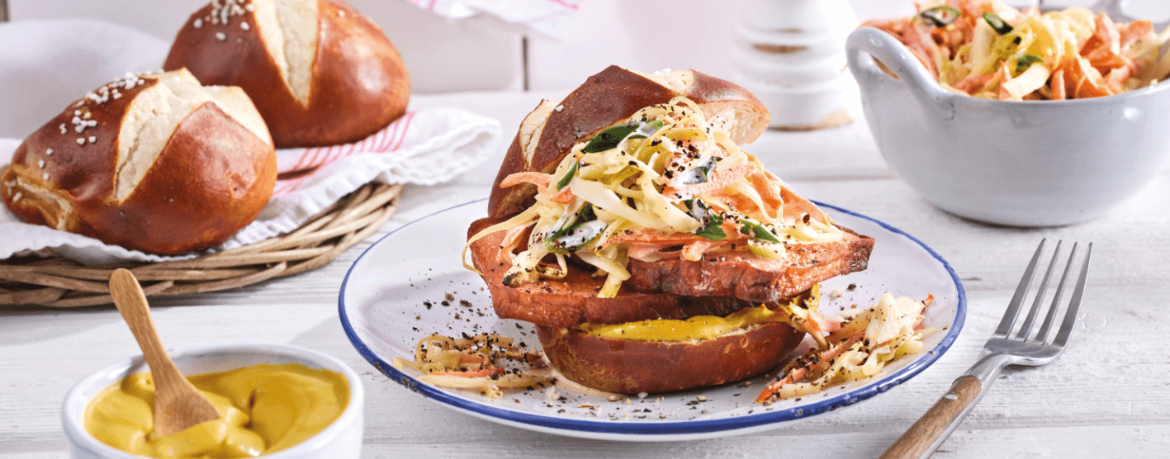 Leberkäse-Burger mit Coleslaw für 4 Personen von lidl-kochen.de