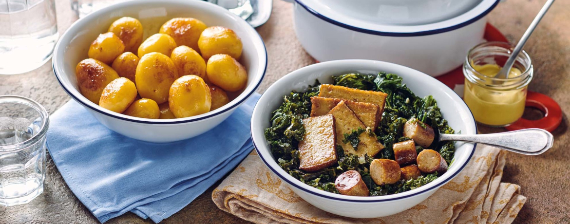 Veganer Grünkohl mit Räuchertofu, Bratwurst und karamellisierten Kartoffeln für 4 Personen von lidl-kochen.de