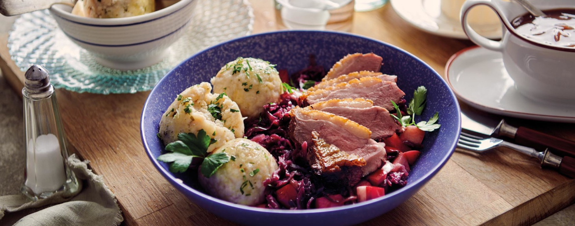 Gänsebrust mit Semmelknödeln und Rotkohl für 4 Personen von lidl-kochen.de