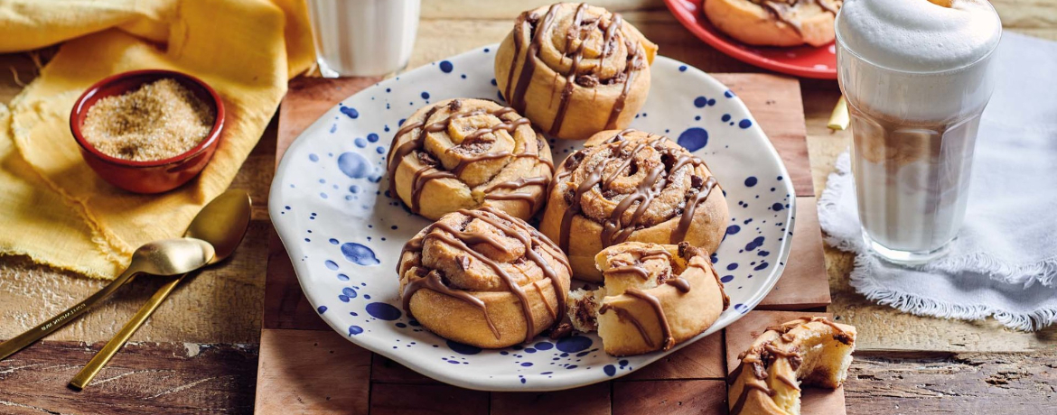 Zimtschnecken mit Schokolade und Kaffeeguss für 16 Personen von lidl-kochen.de