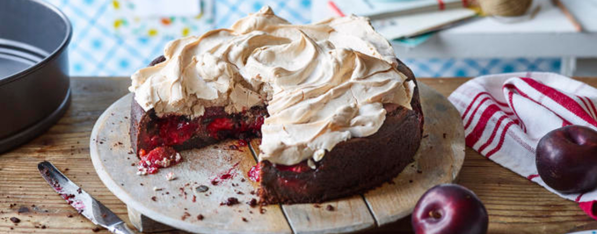 Schoko-Pflaumen-Kuchen mit Zimtbaiser für 16 Personen von lidl-kochen.de