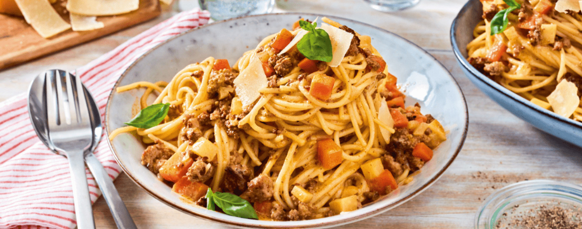 Spaghetti mit weißer Bolognese für 4 Personen von lidl-kochen.de