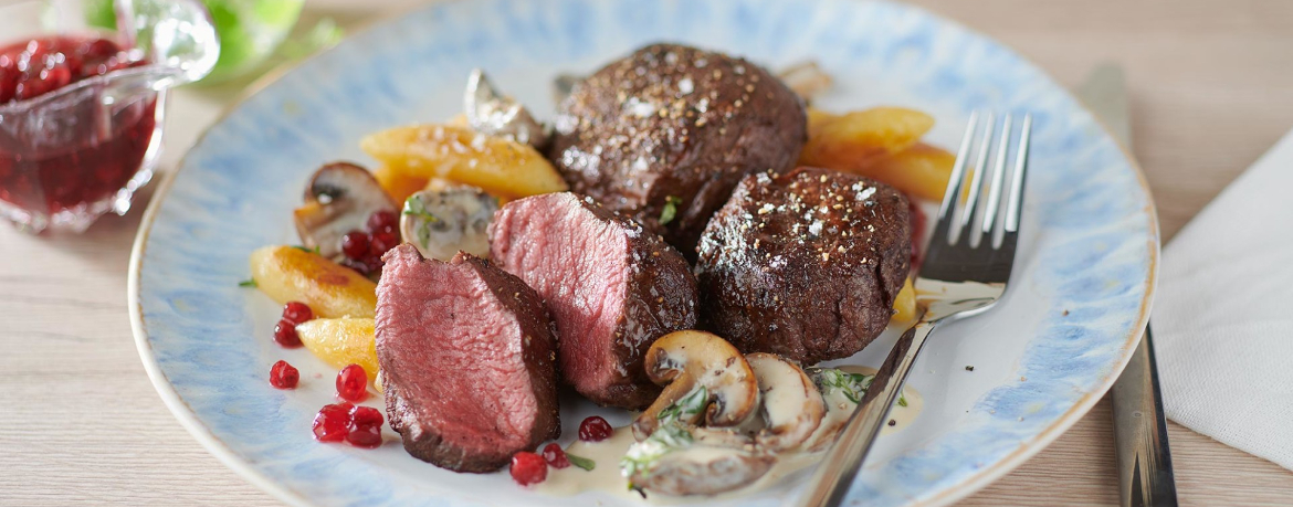 Rehmedaillons mit Schupfnudeln für 4 Personen von lidl-kochen.de