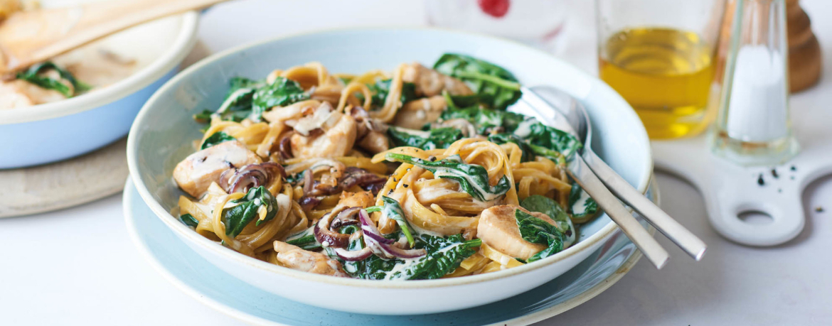 Tagliatelle mit Spinat und Hähnchen für 4 Personen von lidl-kochen.de