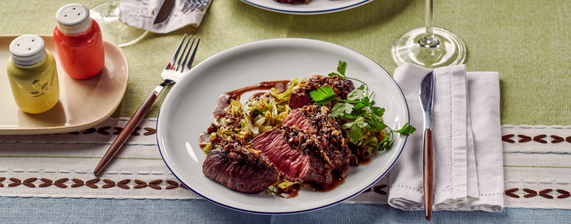 Rindersteak à la Duxelles mit Jus aus Bratensoße, Champignons und Lauch für 4 Personen von lidl-kochen.de