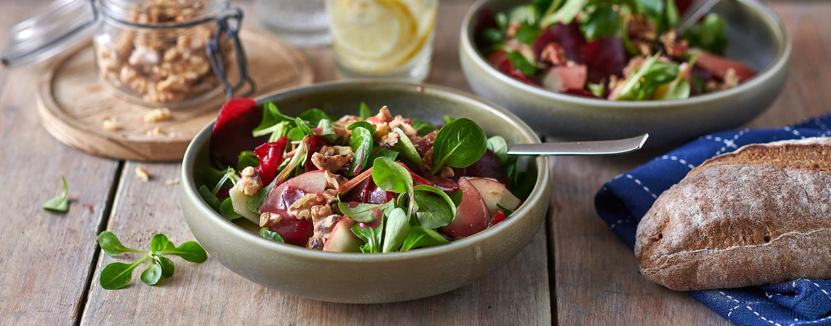 Wintersalat mit frischen Äpfeln für 4 Personen von lidl-kochen.de