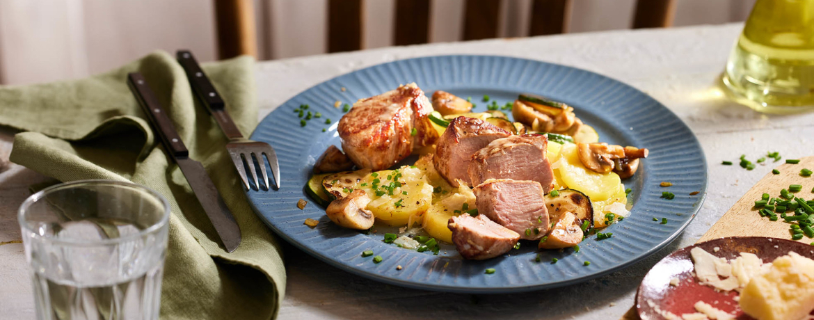 Gratinierte Schweinemedaillons mit Champignongemüse für 4 Personen von lidl-kochen.de