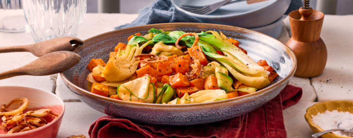 Gebackene Süßkartoffeln mit scharfem Pak Choi und Röstzwiebeln für 4 Personen von lidl-kochen.de