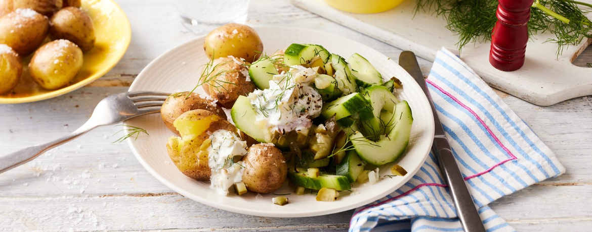 Lauwarmes Gurkenragout mit sautierten Drillingen und Dilldip für 4 Personen von lidl-kochen.de