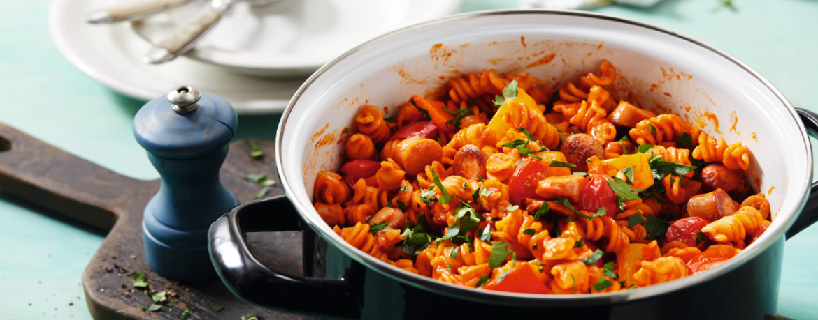 One-Pot-Pasta mit Wurstgulasch für 4 Personen von lidl-kochen.de