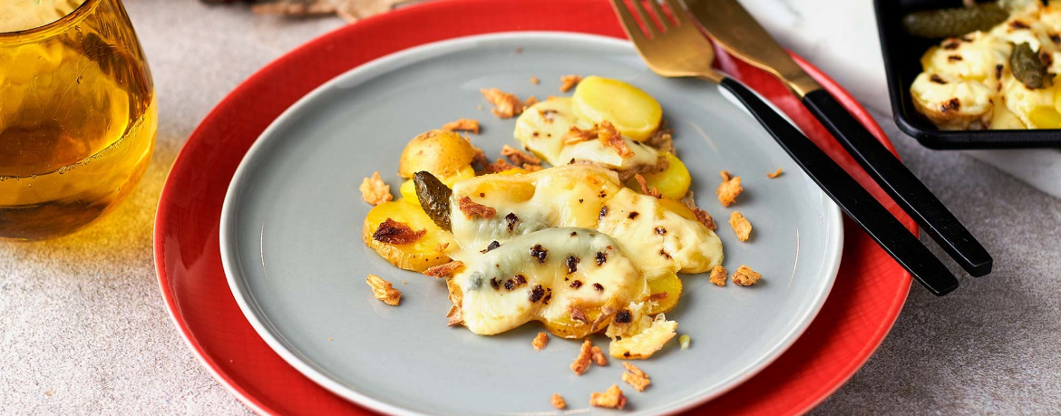 Raclette Pfännchen mit Kartoffel, Cornichons und Röstzwiebeln für 4 Personen von lidl-kochen.de