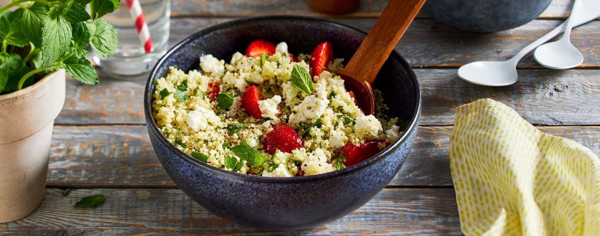 Couscous-Salat mit Erdbeeren und Hirtengenuss - Rezept | LIDL Kochen